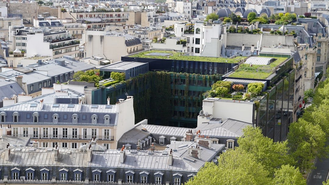 Cloud Architect Salary in Paris 2026 - comprehensive 2026 data and analysis