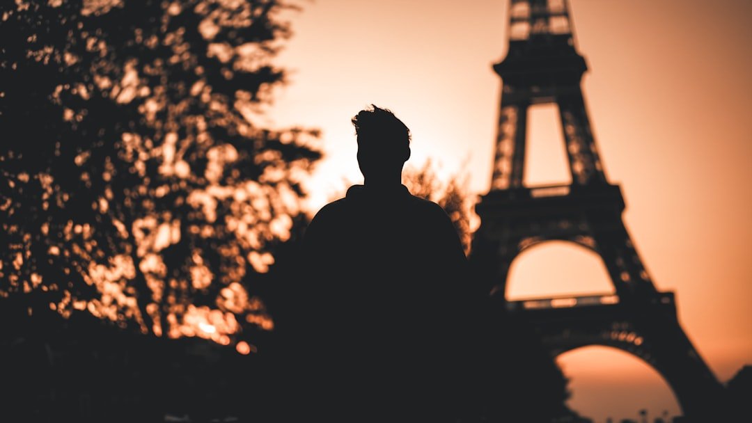 Data Engineer salary in Paris - Photo by hosein fayton on Unsplash