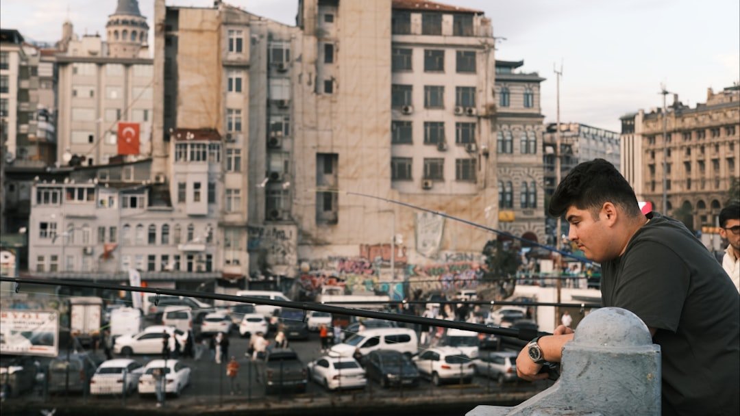 Senior Software Engineer salary in Istanbul - Photo by Cemrecan Yurtman on Unsplash